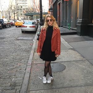 Meet your Posher, Mia